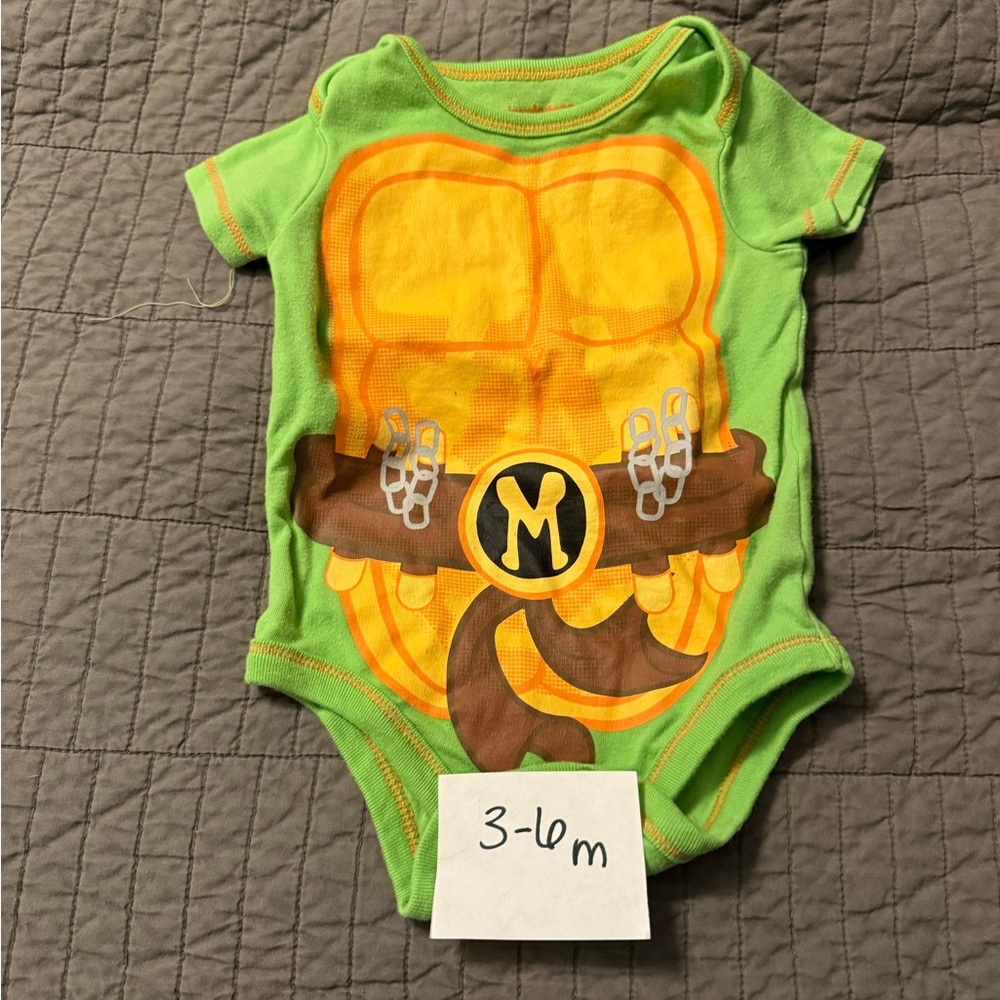 Ninja turtles onesie! 🐢 3-6 months